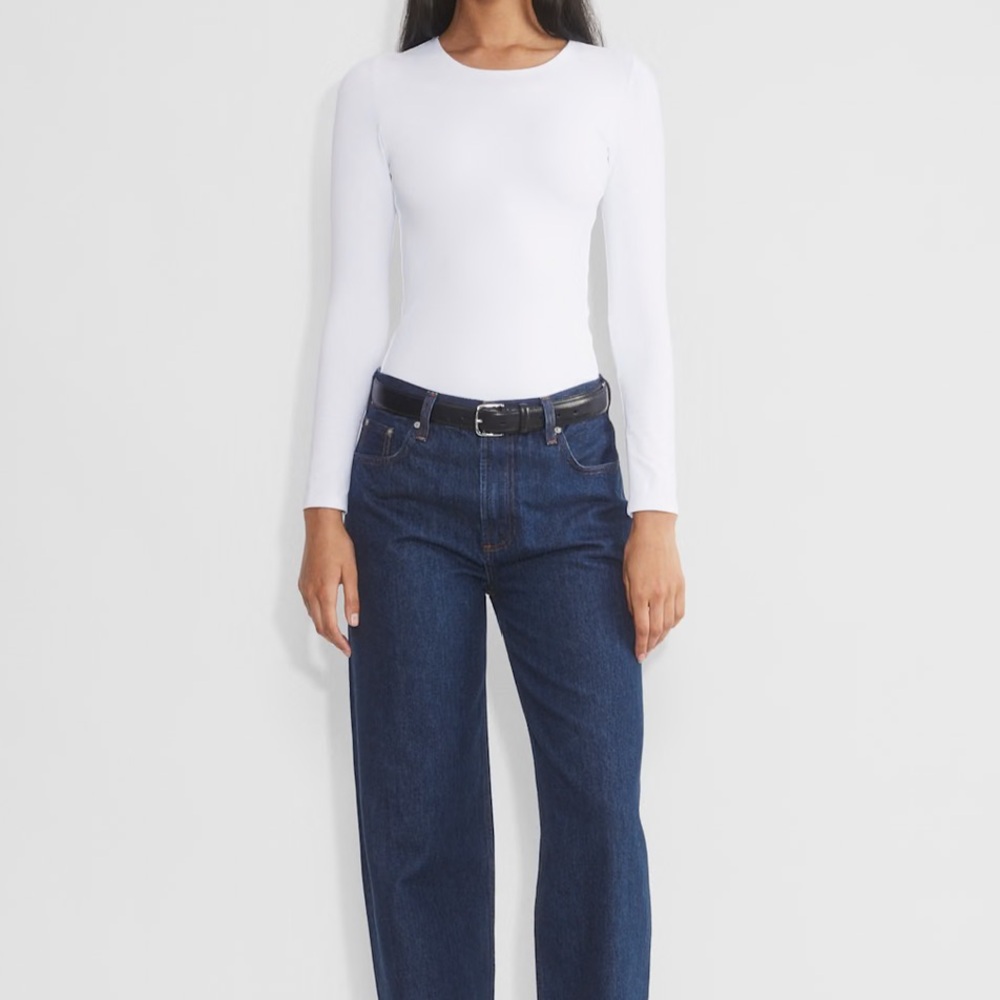 ARITZIA| ORIGINAL CONTOUR CREW HIP LONG SLEEVE